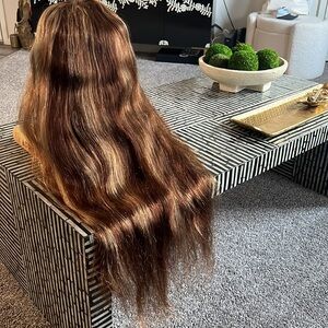 Charmanty High Volume Honey Blonde Wig